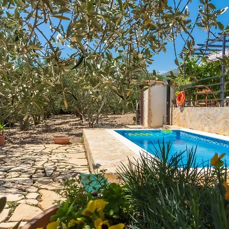Holiday home Plum Kastel Stari